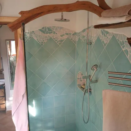 Casa Mont'e Luna بيت للعطل