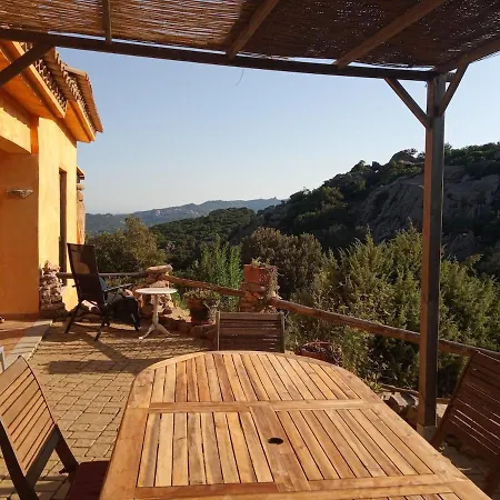 بيت للعطل Casa Mont'e Luna